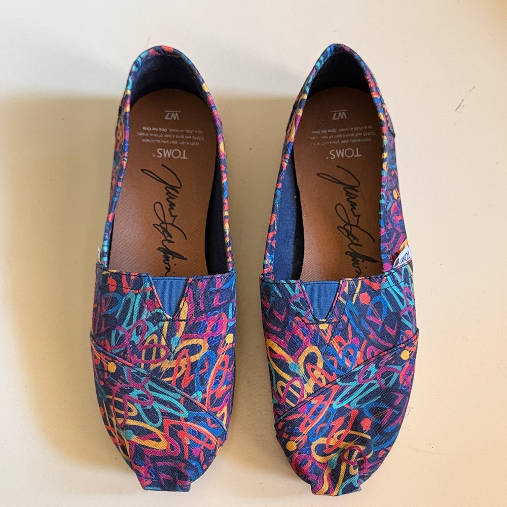 TOMS Graffiti Multi-Color Hearts Slip-Ons - Picture 3 of 8